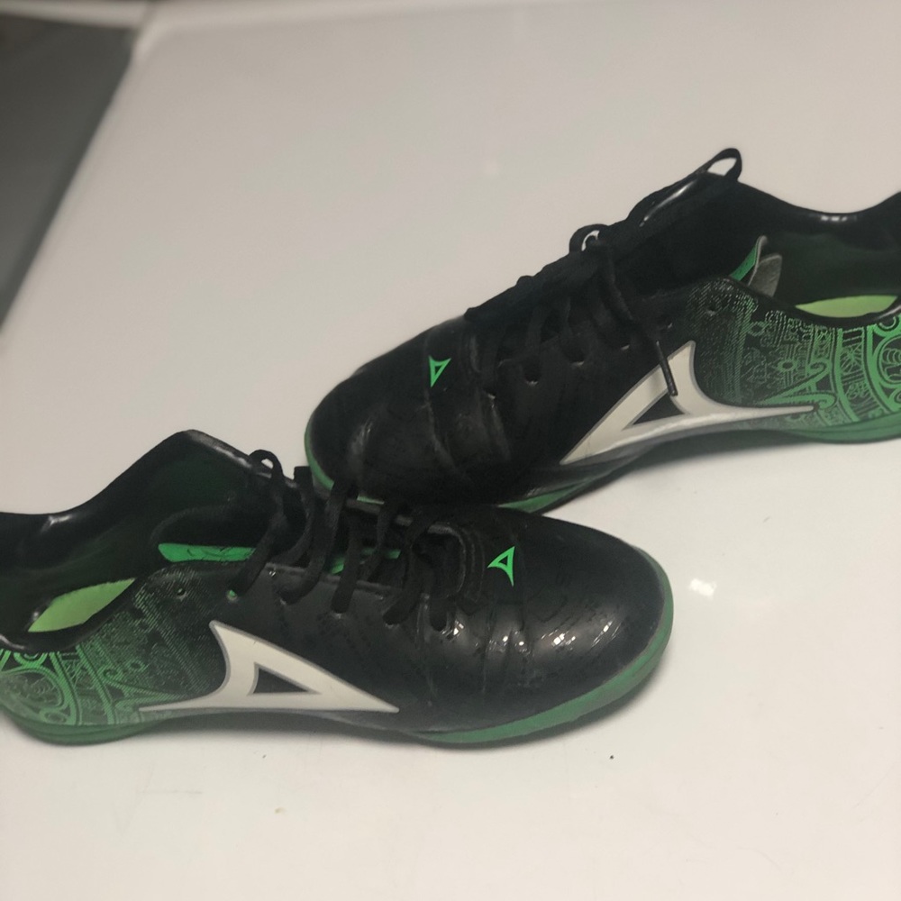 Kids Pirma  Indoor Soccer Cleats